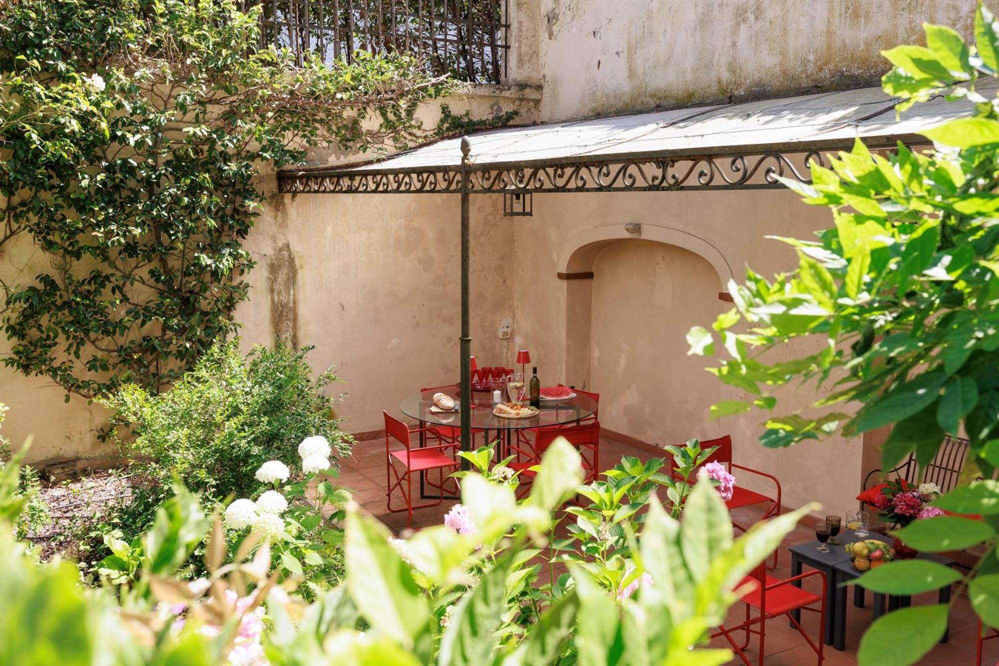 Florence Huge Apartment With Private Garden المظهر الخارجي الصورة